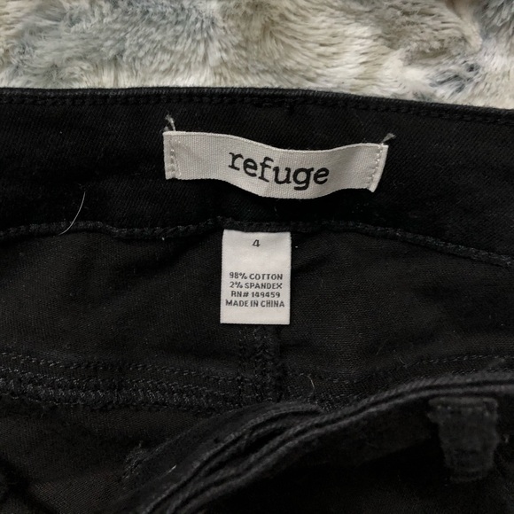 Ripped Skinny Jeans - Picture 4 of 6